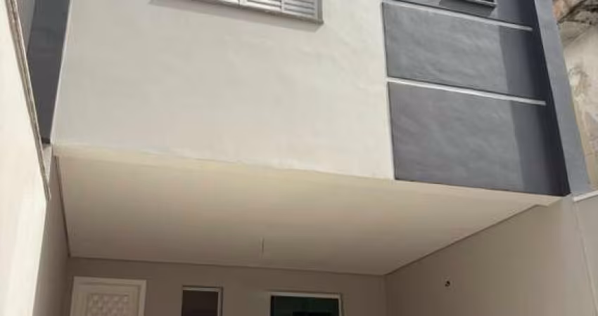 SAÚDE - SOBRADO RESIDENCIAL DE 220M² COM 3 DORMITÓRIOS (3 SUÍTES), 4 BANHEIROS E 4 VAGAS.