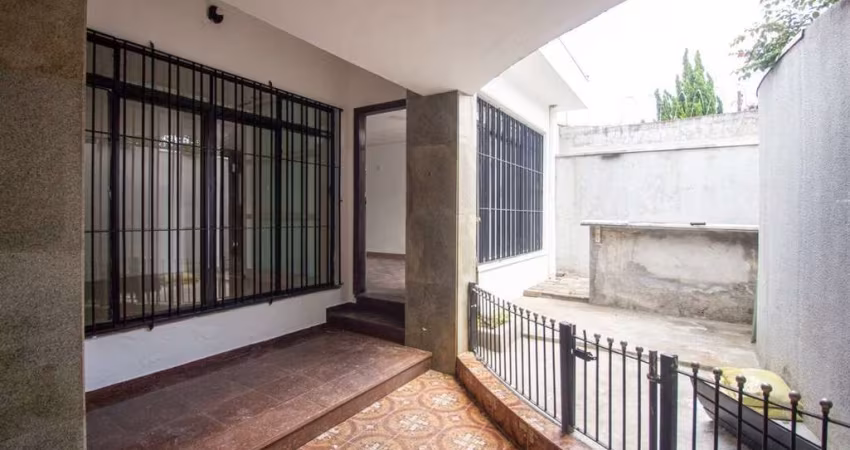 Saúde, Casa Residencial de 460m² com 3 dormitórios, 1 suíte, 10 vagas.