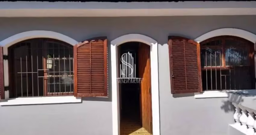 Casa de 250m² com três dormitórios, três banheiros e duas vagas á venda no jardim marisa casa de 250