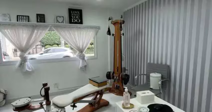 Itaim bibi, sobrado à venda de 200m² com 2 salas, 3 banheiros.