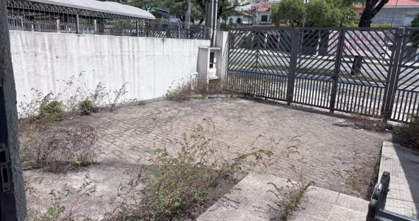 Vila Monumento - Prédio comercial à venda com 700m² e 1.300m² de terreno.