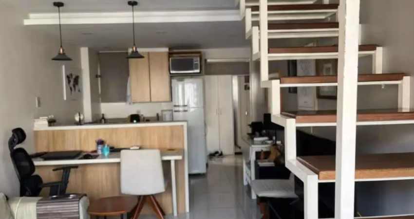 Condomínio Villagio II em Moema, Apartamento de 38m² com 1 suíte, 1 vaga.