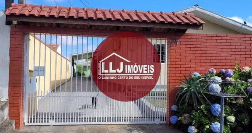 Terreno 500 m2, com 2 casas com 03 qtos cada, total 280m2 construidos, prox terminal bairro alto