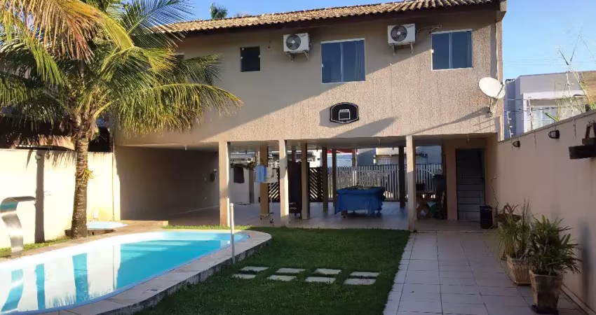 Casa com 5 quartos à venda na Avenida Paranaguá, 68, Balneário Caravelas, Matinhos