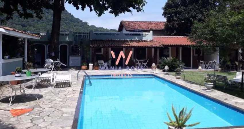 Casa Alto Padrão, com 6 dormitórios à venda, 415 m² por R$ 2.300.000 - Barequeçaba - São Sebastião/SP