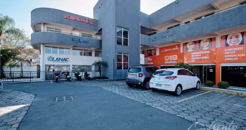 Sala comercial para alugar na Avenida Brasília, 6131, Novo Mundo, Curitiba