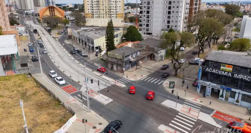 Terreno à venda na Avenida República Argentina, 5504, Novo Mundo, Curitiba