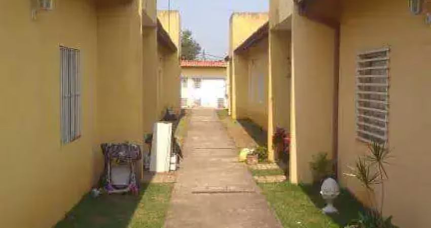 Casa com 2 dormitórios à venda, 54 m² por R$ 250.000,00 - Vila São Sebastião - Mogi das Cruzes/SP