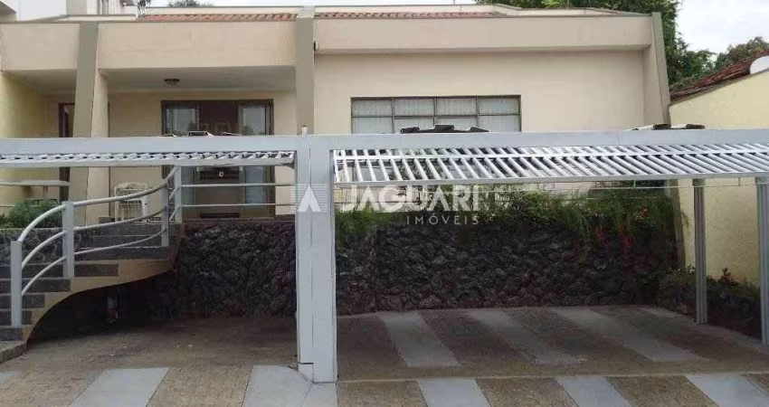 Casa no Bairro CENTRO na cidade de  Agudos;