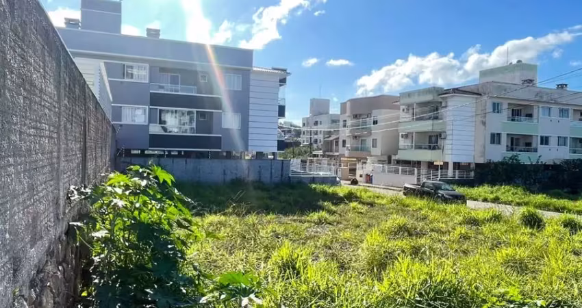 Belíssimo terreno em areias com viabilidade para até 4 pavimentos