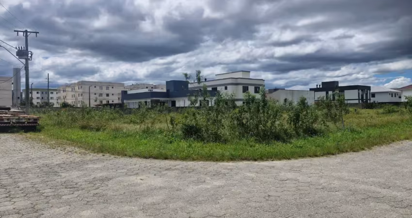 Terreno em palhoça no green village com 300m2 | viabilidade para 4 pavimentos
