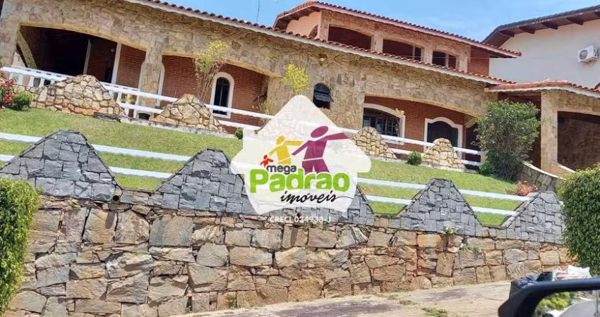 Casa de Condomínio com 4 dorms, Arujá Country Club, Arujá - R$ 3.5 mi, Cod: 8821
