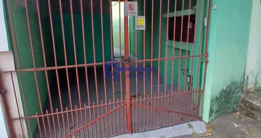 Casa independente com 1 vaga de garagem para locação - r$ 1.700,00