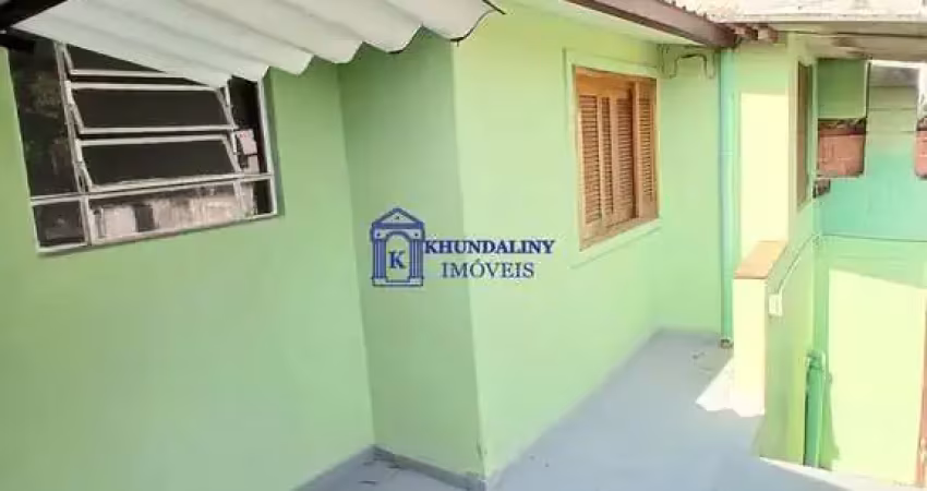 Casa independente com 1 vaga de garagem para locação - r$ 1.700,00