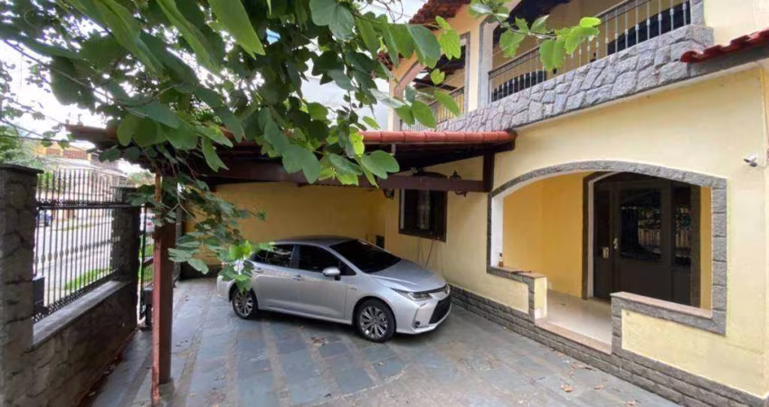 Casa com 5 dormitórios à venda, 231 m² por R$ 990.000,00 - Vila Valqueire - Rio de Janeiro/RJ