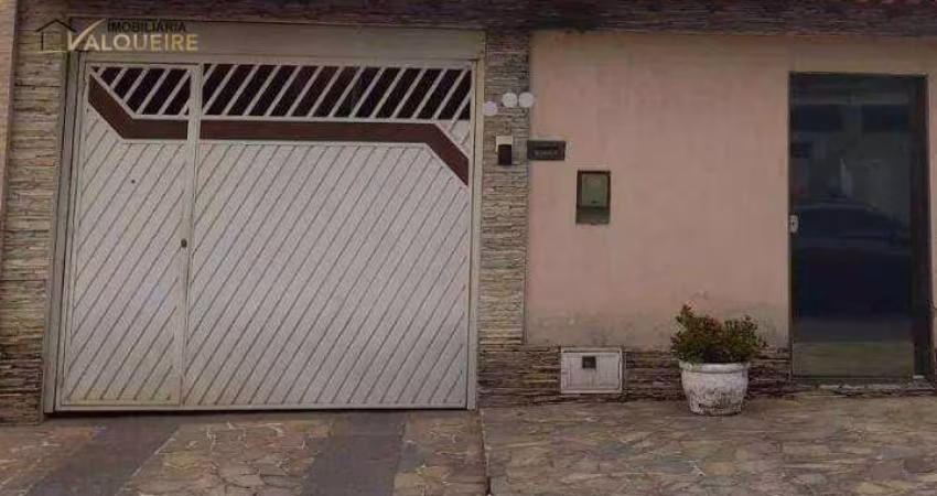 Casa com 3 dormitórios à venda, 158 m² por R$ 450.000,00 - Bangu - Rio de Janeiro/RJ
