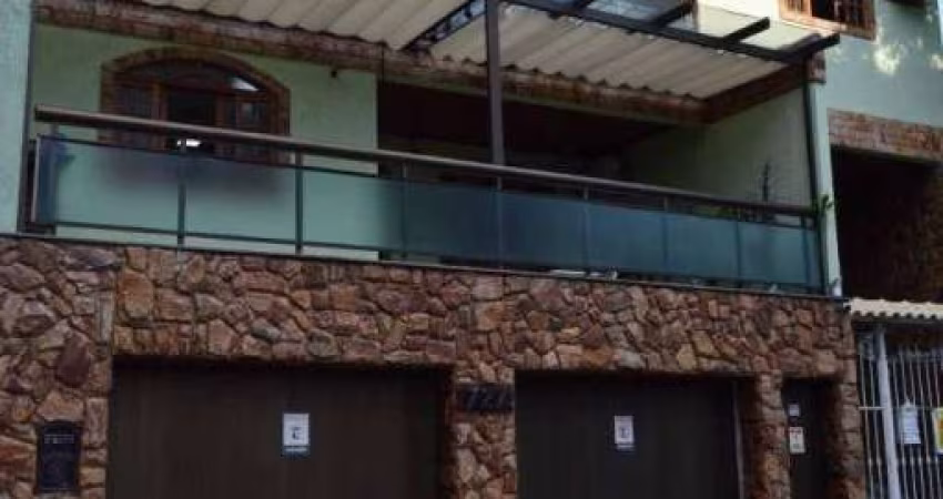 Casa com 3 dormitórios à venda, 180 m² por R$ 600.000,00 - Vila Valqueire - Rio de Janeiro/RJ