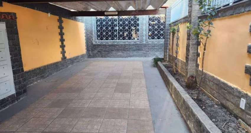 Casa com 3 dormitórios à venda, 151 m² por R$ 480.000,00 - Vila Valqueire - Rio de Janeiro/RJ