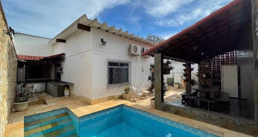 Casa à venda, 380 m² por R$ 950.000,00 - Taquara - Rio de Janeiro/RJ