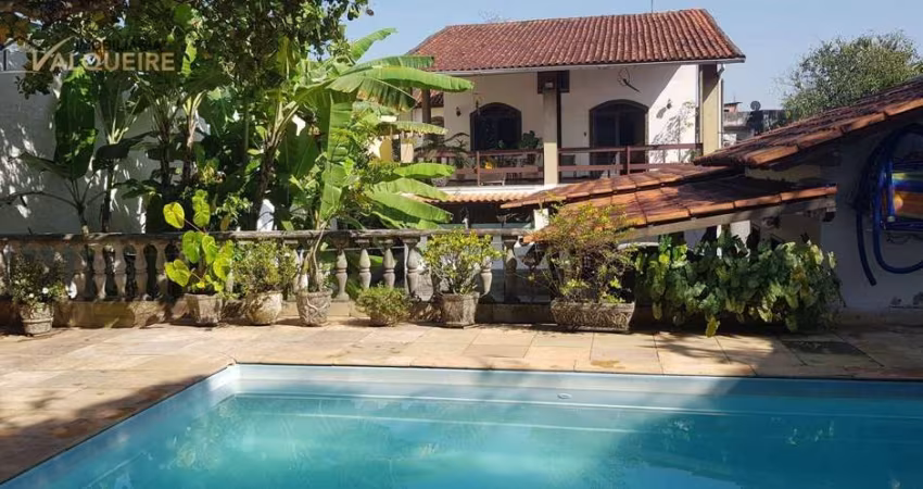 Casa com 5 dormitórios à venda, 219 m² por R$ 998.000,00 - Jardim Sulacap - Rio de Janeiro/RJ