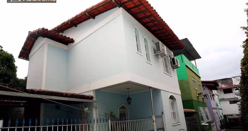Casa com 2 dormitórios à venda, 100 m² por R$ 330.000,00 - Marechal Hermes - Rio de Janeiro/RJ