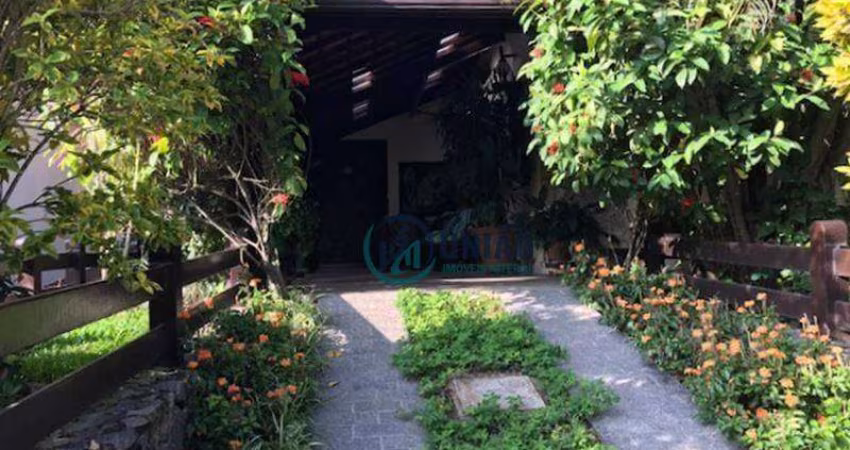 Casa com 3 quartos à venda, 263 m² por R$ 1.190.000 - Pendotiba - Niterói/RJ