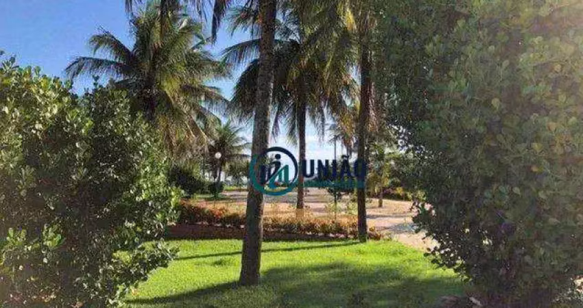 Casa no picolé, com 4 dormitórios, sendo uma suíte, amplo quintal, pé na areia!!!