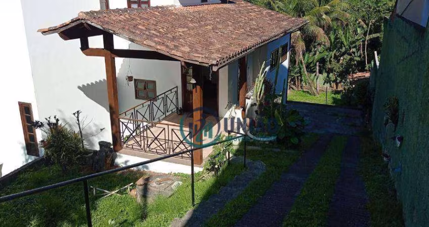 Excelente casa com 4 dormitórios, sendo 2 suítes, piscina, churrasqueira, terreno com 980 m2, à venda - Maria Paula - São Gonçalo/RJ