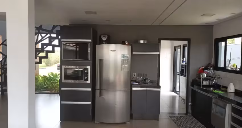 Casa em cond.fechado/ 3 dorm./ 2 suítes/ espaço gourmet/ araçoiaba da serra