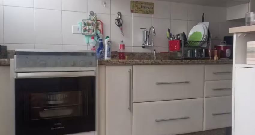 Casa térrea totalmente reformada/ 3 dorm/ suíte/ 5 vagas/ vila gabriel