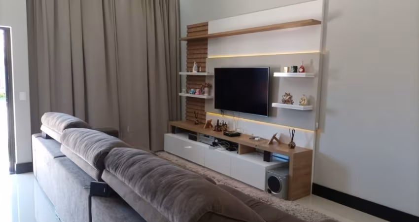 Casa térrea em cond./ 177 m²/ 3 Suítes/ Área Gourmet/ Lazer/ Wanel Ville V
