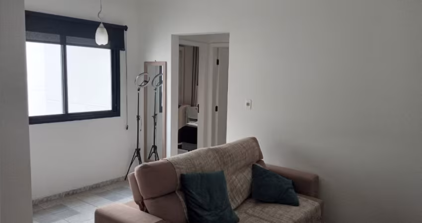 Apto com 55 m²/ 2 Dorm./ Cozinha planejada/ À 5 min. do Centro/ Só R$ 230 mil