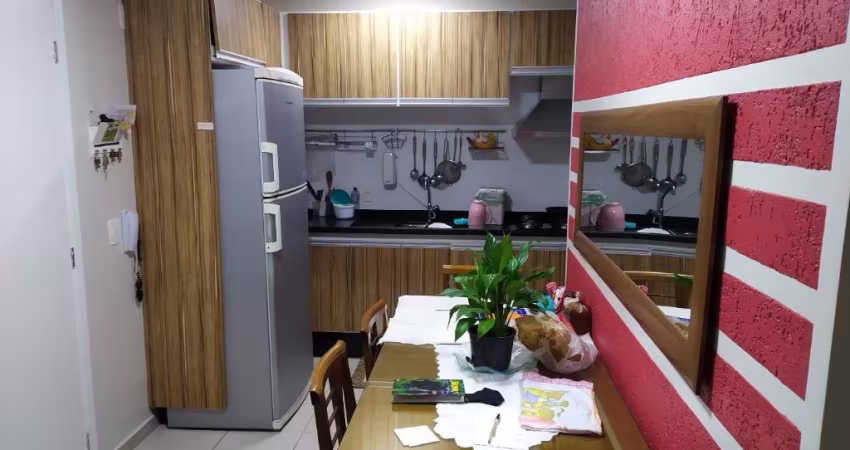 Apto térreo/ 60 m²/ 2 Dorm./ Quintal/ Planejados/ Ac. Av. Itavuvu/ Só R$ 235 mil