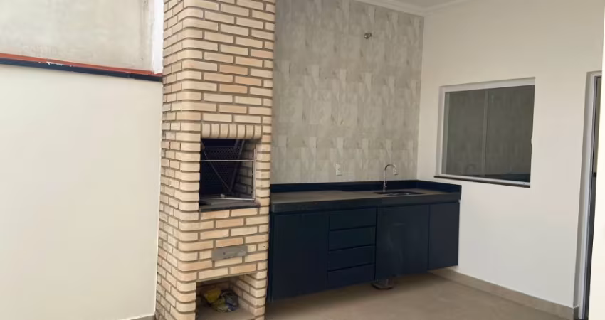 Casa térrea em cond./ 3 Dorm./ Suíte/ Área Gourmet/ Planejados/ Ac. Av. Ipanema