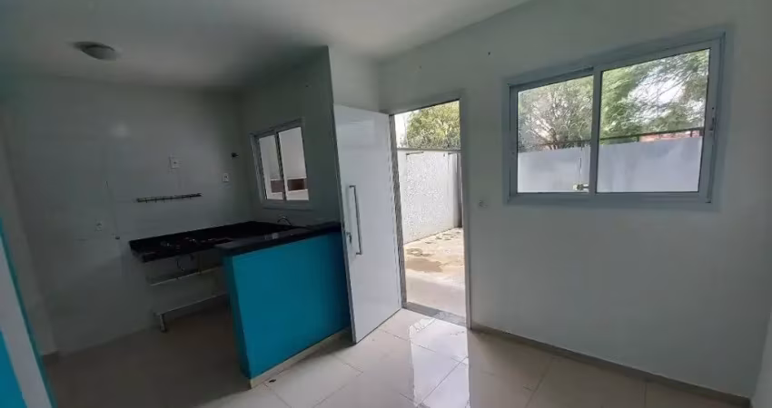 Casa sobrado 2 dorm./ 2 wc´s/ 2 vagas/ acesso av. santa cruz/ só 250 mil