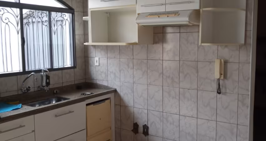 Casa térrea/ 2 Dorm./ Suíte/ 2 Wc´s/ Ac. Av. Washington Luiz/ Só R$375 mil