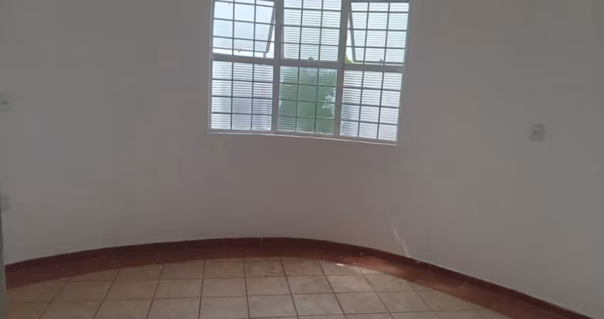 Salas comerciais no Jd. Magnólia/ 3 Salas/ 2 Wc´s/ Cozinha/ Aluguel 1.800,00