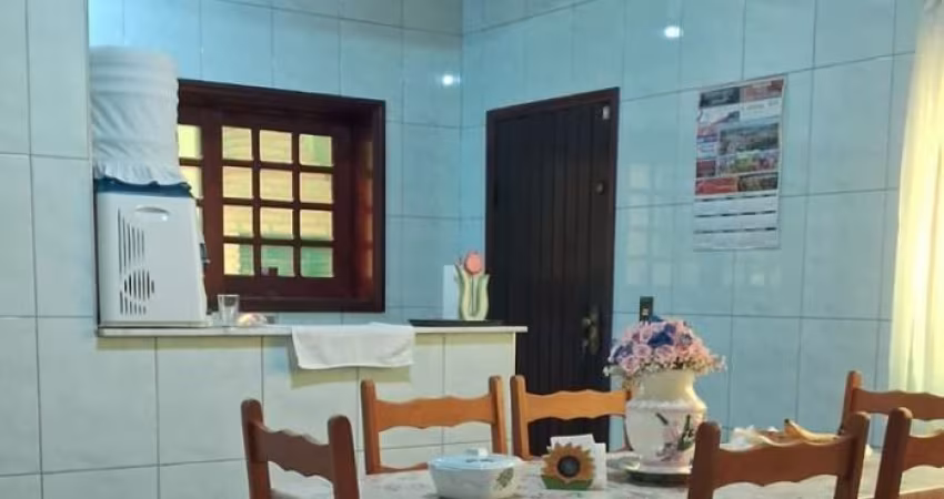 Sobrado à venda na Vila Fiori/ 5 Dorm./ Suíte/ 4 Wc´s/ Área Gourmet/ Edícula