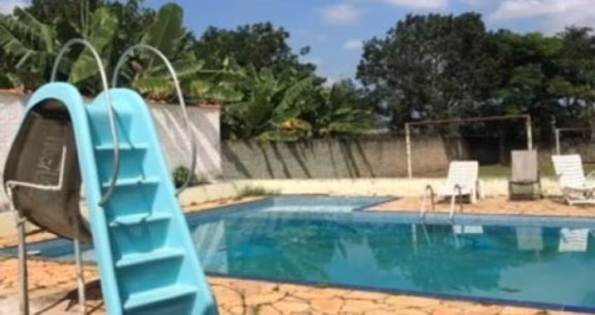 Chácara avarandada/ 3.600m²/ 4 Dorm./ Suíte/ Piscina/ Capela do Alto