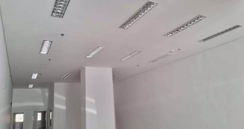 Sala comercial/ 150 m²/ 2 Wc´s/ 5 Vagas/ À 10 min. do Centro/ Aluguel 7.500