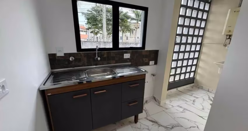 Apto todo reformado/ 2dorm./ lazer/ acesso j. j. lacerda/ só 218 mil