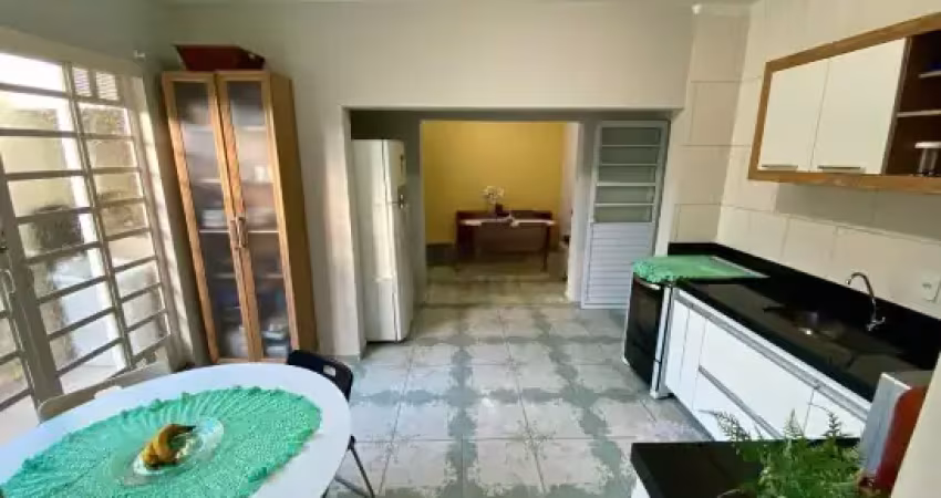 Sobrado 4 dorm./ 3 wc´s/ varanda/ 3 vagas/ júlio de mesquita/ só 399 mil