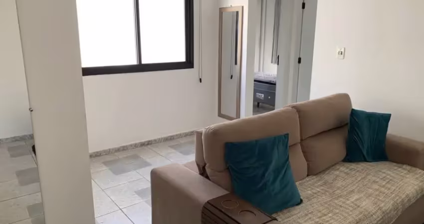Apto com 55 m²/ 2 dorm./ semi mobiliado/ à 5 min. do centro/ pacote 1.700,00