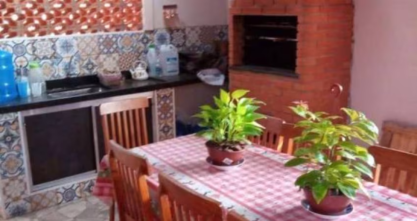 CASA MUITO CONFORTÁVEL NA VILA SANTA FÉ PROXIMA A CAPELA