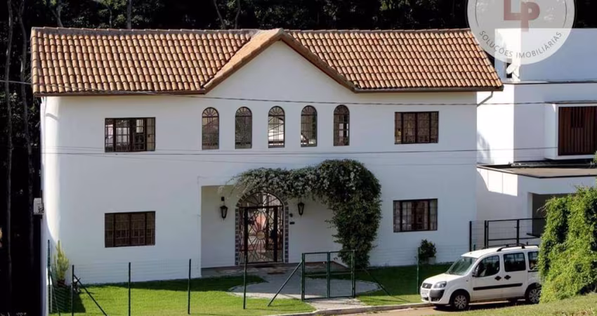 Maravilhosa casa com estilo mediterrâneo à venda no condomínio Terras de Santa Teresa localizado entre Itupeva e Vinhedo