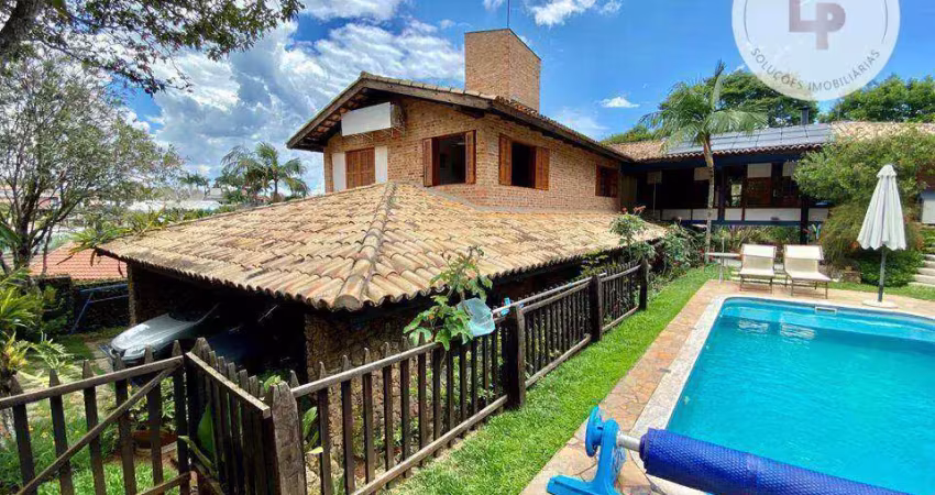 Casa em condomínio fechado com 4 quartos à venda na Avenida Maria Thereza da Costa Naufal, Parque das Laranjeiras, Itatiba