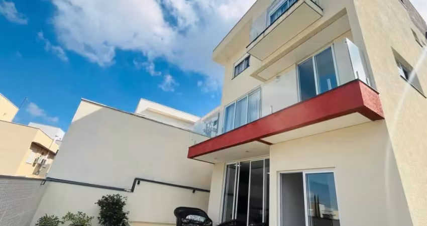 Casa em Condomínio para Locação em Mogi das Cruzes, Fazenda Rodeio, 3 dormitórios, 3 suítes, 5 banheiros, 4 vagas