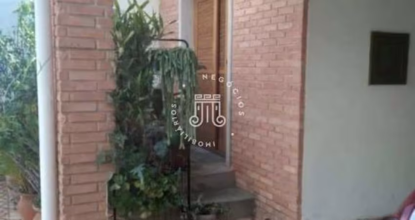 CASA COMERCIAL PARA LOCAÇÃO COM 03 DORMITÓRIOS (01 SUÍTE) - JARDIM PARIS EM JUNDIAÍ/SP.