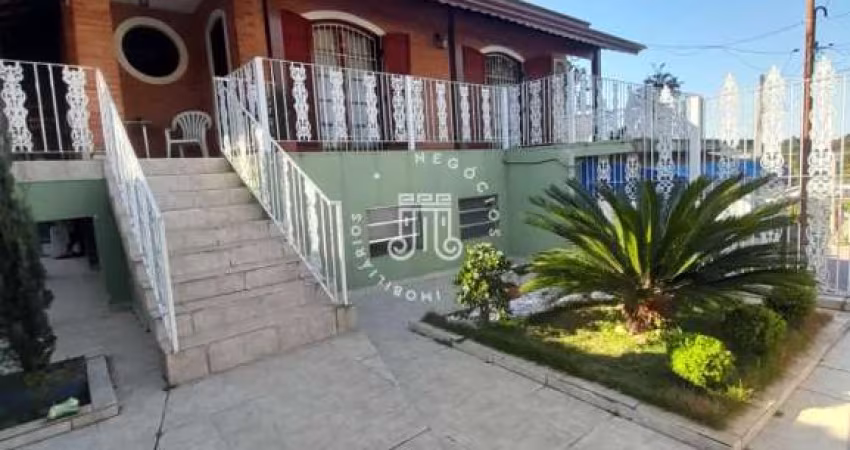 CASA TÉRREA COM 04 DORMITÓRIOS E SALÃO COMERCIAL, LOCALIZADA NO BAIRRO JARDIM TANNUS EM JUNDIAÍ-SP.