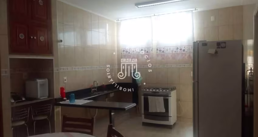 CASA TÉRREA À VENDA COM 02 DORMITÓRIOS E EDÍCULA, LOCALIZADA NO BAIRRO VILA SÃO PAULO EM JUNDIAÍ-SP.